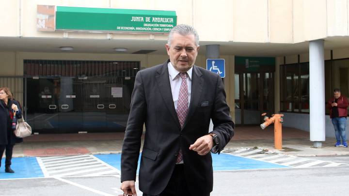 El Málaga y Víctor no llegan a un acuerdo y habrá juicio