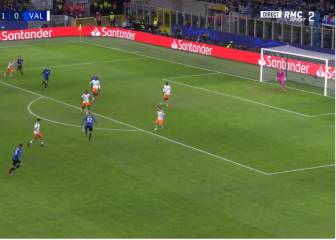 Fue el mejor de la última liga italiana y muchos ni le conocen: su golazo al Valencia da pavor