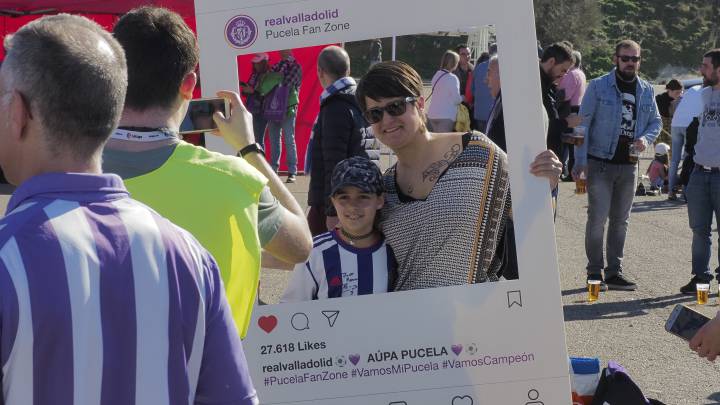 La Fan Zone gusta a la afición del Pucela, con el único lunar de los precios