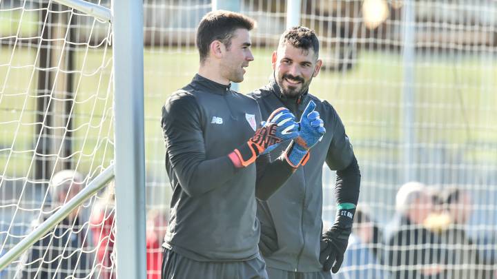 Cita fijada para revisar el contrato de Unai Simón