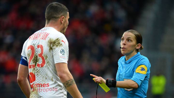 Un seguidor del Nimes muere durante el partido ante el Marsella