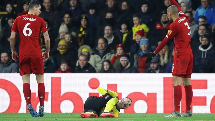 Deulofeu se lesionó en la primera parte del encuentro ante el Liverpool.