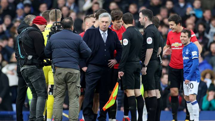 Soccer Football - Premier League - Everton v Manchester United - Goodison Park, Liverpool, Britain - March 1, 2020 Everton manager Carlo Ancelotti after being shown a red card by referee Chris Kavanagh after the match Action Images via Reuters/Carl Recine EDITORIAL USE ONLY. No use with unauthorized audio, video, data, fixture lists, club/league logos or "live" services. Online in-match use limited to 75 images, no video emulation. No use in betting, games or single club/league/player publications. Please contact your account representative for further details.
