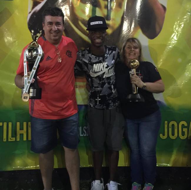 Cacau, con Vinicius.