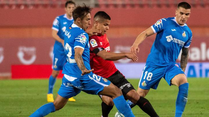 Damián y Arambarri se estrenan con Uruguay
