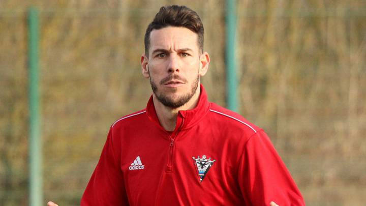 Rey, jugador vital en el medio campo, durante el entrenamiento previo al viaje a Madrid.
