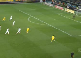 Achraf apunta al mejor lateral del mundo con un golazo