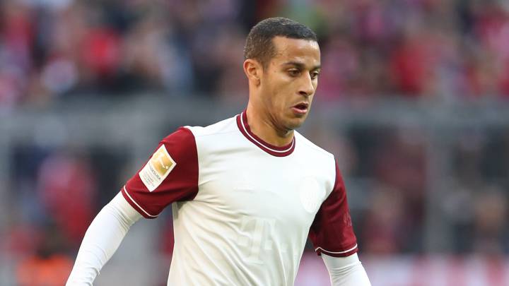 Bayern Munich's Thiago slams "irresponsible" Bundesliga