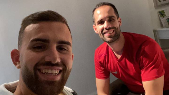 Así mantiene la forma en casa un futbolista profesional