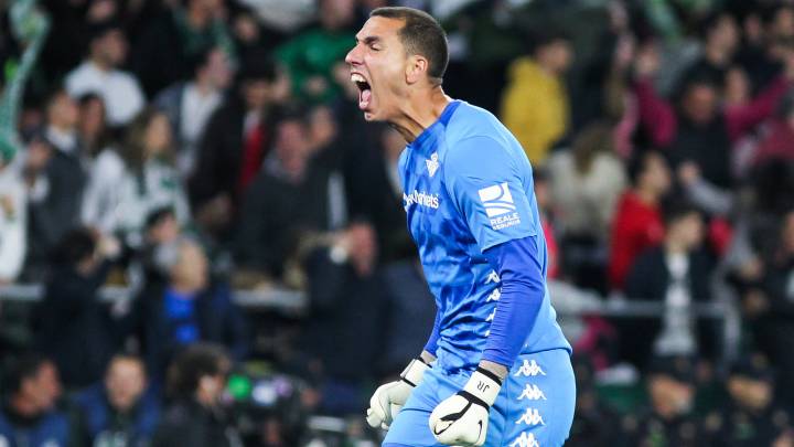 El portero del Betis Joel Robles alcanza los 27 partidos, nunca había jugado tanto en una campaña. Pau López le definió como "el mejor compañero".