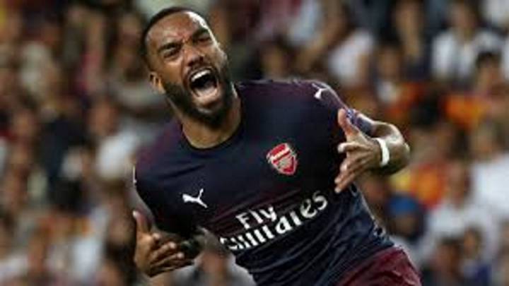 Lacazette celebra un gol con el Arsenal.