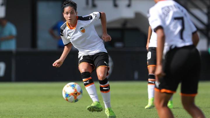 Carol Férez, jugadora del Valencia.