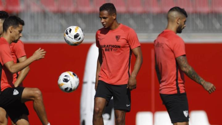 El centrocampista del Sevilla Fernando Reges cree que volverá cuando regresa LaLiga y habla de Neymar y Thiago Silva, en Brasil: "Igual no pueden volver a Europa..."