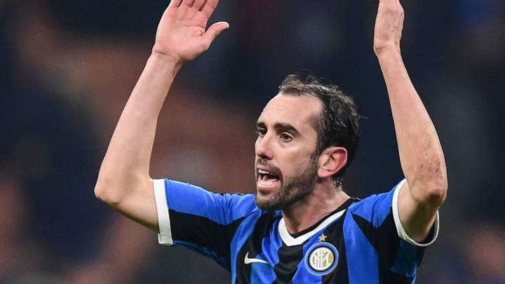 Godín regresa a Uruguay tras acabar su cuarentena en Italia