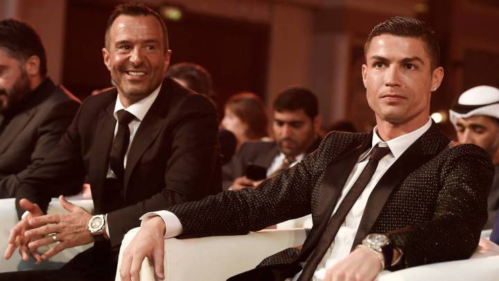 Jorge Mendes, a la izquierda, y Cristiano Ronaldo, a la derecha, han ayudado a la sanidad portuguesa en su lucha contra el coronavirus.