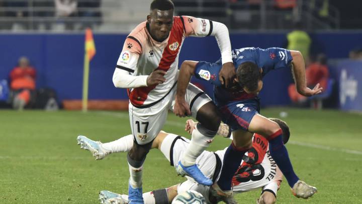 Advíncula, en el partido ante el Huesca.