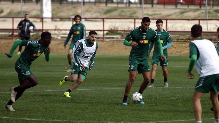El Elche tiene dinero para llegar hasta el mes de abril