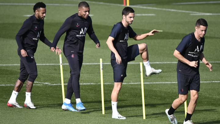 Neymar, Mbappé, Sarabia y Ander Herrera en el entrenamiento