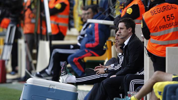 Gary Neville, en un partido del Valencia en El Madrigal.