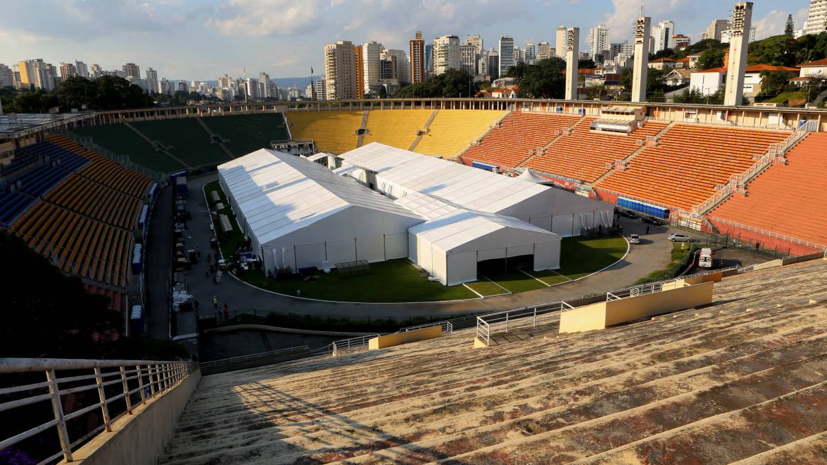 El estadio Pacaembú, convertido en hospital de campaña