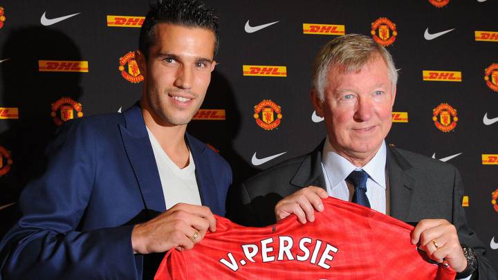 Van Persie y Ferguson, en su presentación como jugador del Manchester United.