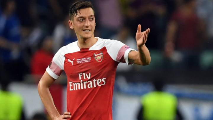 Arshavin, tajante: "Ozil no tiene futuro alguno en el Arsenal"