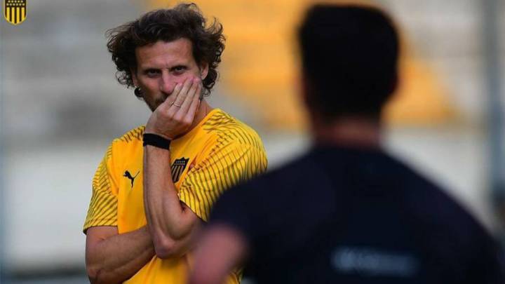 Forlán: "Tenemos que aprender de lo que estamos viviendo"