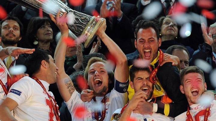 El Sevilla e Ivan Rakitic se tiraron un guiño mutuo a través de las redes sociales por la Europa League ganada en 2014. A Monchi le gustaría su regreso.