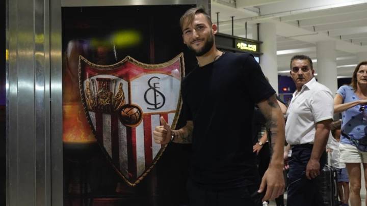 El centrocampista del Sevilla Nemanja Gudelj habló del regreso de LaLiga. "Lo normal es que juguemos en julio y agosto". Y elogió el himno sevillista.