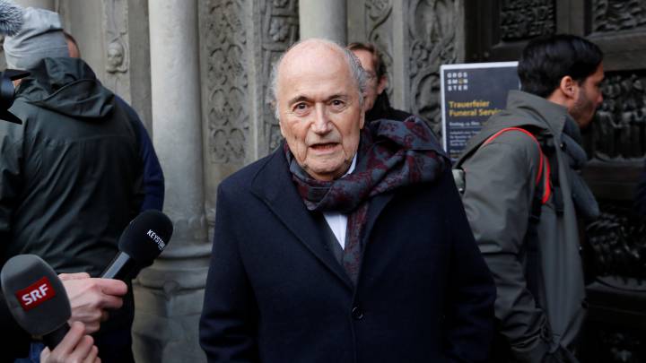 Blatter: "Estados Unidos podría organizar el Mundial de 2022"