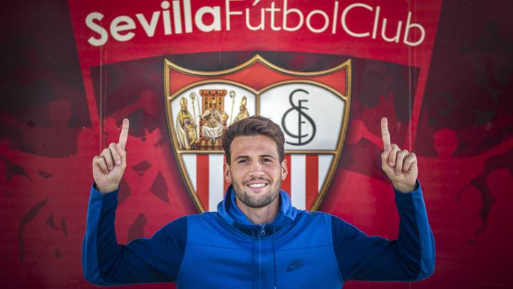 El centrocampista del Sevilla Franco Vázquez confesó que no le gusta enfrentarse al jugador del Real Madrid Carlos Casemiro: "Está bien parado siempre".