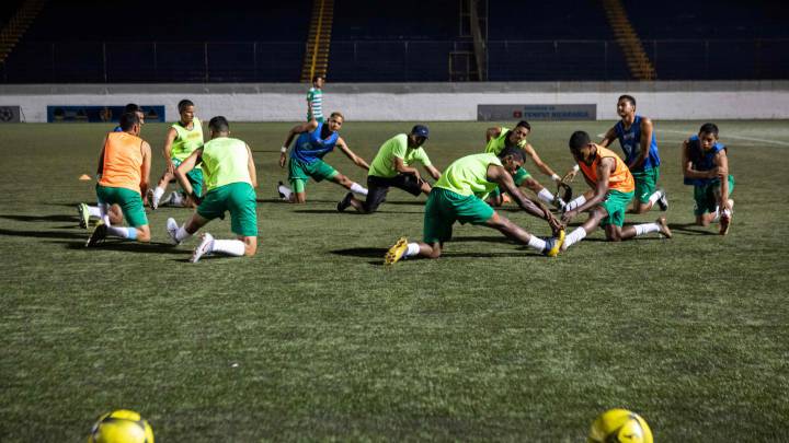 El coronavirus devora el fútbol en Centroamérica