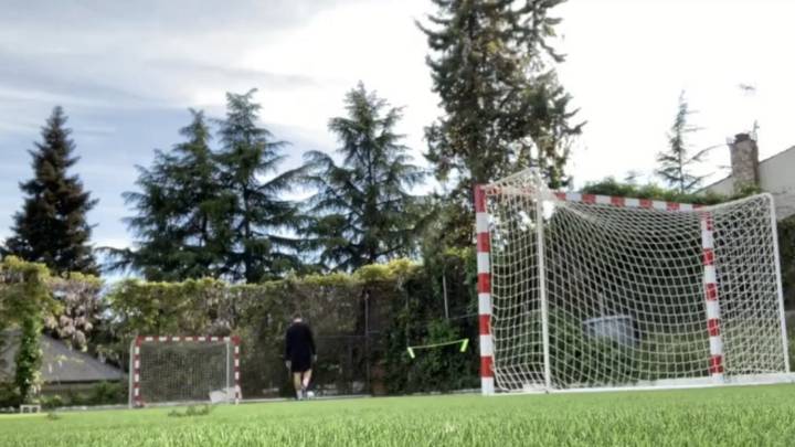 Saponjic en su casa durante el confinamiento.