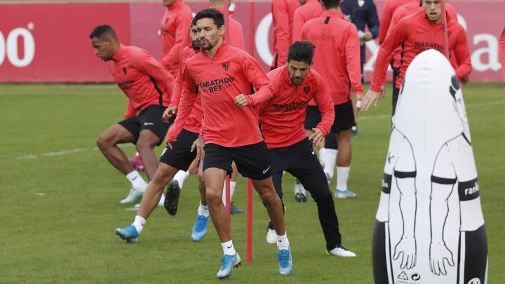 El capitán del Sevilla Jesús Navas descarta a día de hoy irse al estadio de la Ciudad Deportiva que lleva el nombre del de Los Palacios. No renta.