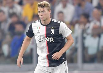 De Ligt aware of Barcelona-Juventus talks