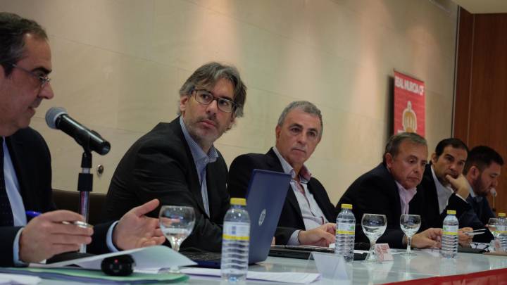 Las luchas internas del Consejo paralizan el futuro grana