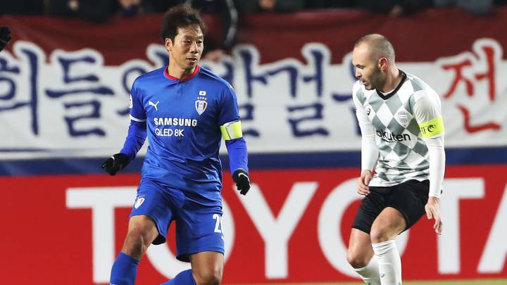 La J-League debatirá permitir 5 sustituciones cuando se reanude el campeonato.