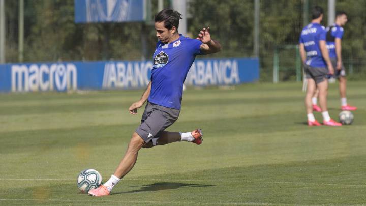 David Simón, durante el entrenamiento del Deportivo.