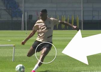 Atención a los cúadriceps de Vinicius al disparar a gol
