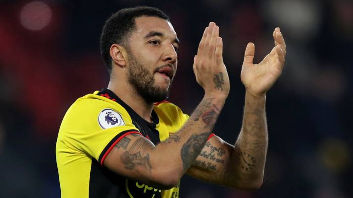 Deeney se niega a entrenar para no poner en peligro a su hijo