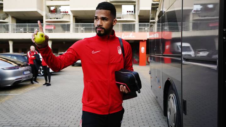 Yangel Herrera antes de un viaje con el Granada.