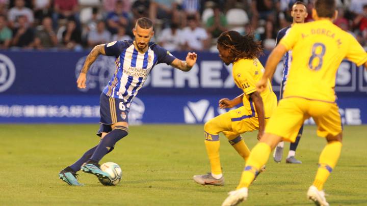 Sielva: "Cuando digan que se reanuda la Liga ya pensaremos en el Oviedo"