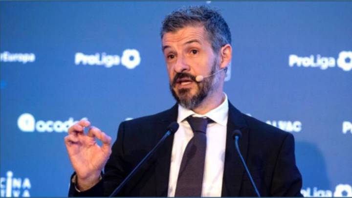 "En 2ªB y 3ª juegan y trabajan, pueden contagiarse y no habría realmente un control sanitario"