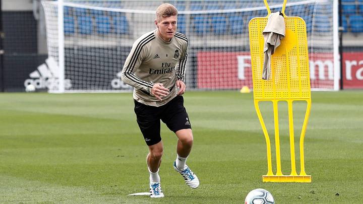 Kroos, en un entrenamiento con el Madrid.