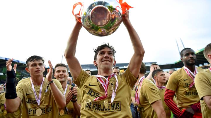 La Superliga danesa, que se reanuda la próxima semana, pide jugar con público