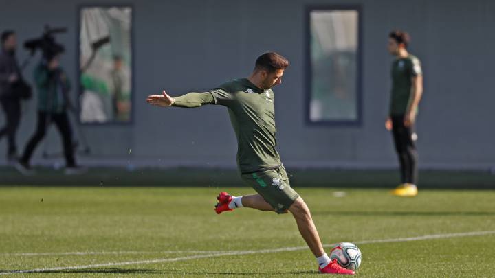 El guiño de Joaquín: "¿Esto
te lo ha pedido Luis Enrique?"