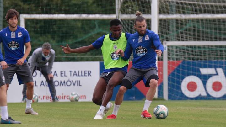 Christian Santos y Uche Agbo en un entrenamiento del Deportivo