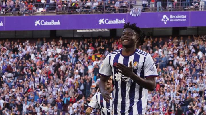 El Rennes negocia por Salisu y el Valladolid quiere a Grenier