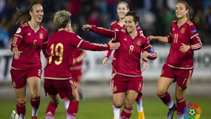 Sonia Bermúdez deja el fútbol