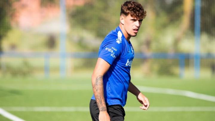 Javi López, en un entrenamiento del Alavés.